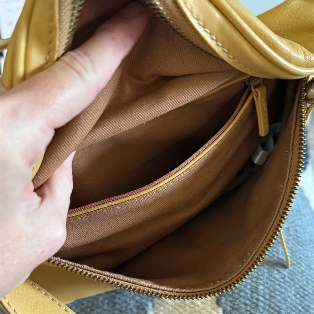 Hobo Juno Leather Crossbody/Belt Bag in Flax color - Picture 4 of 8